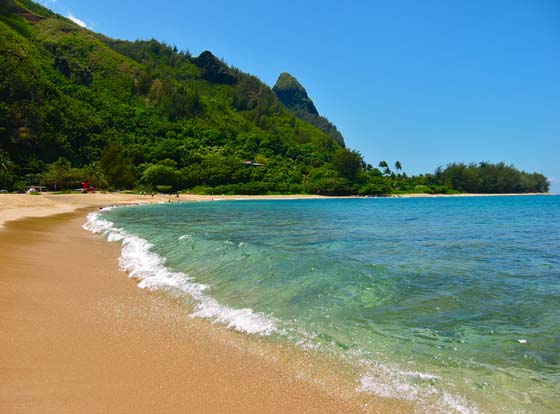 Tunnels Beach near Haena Park